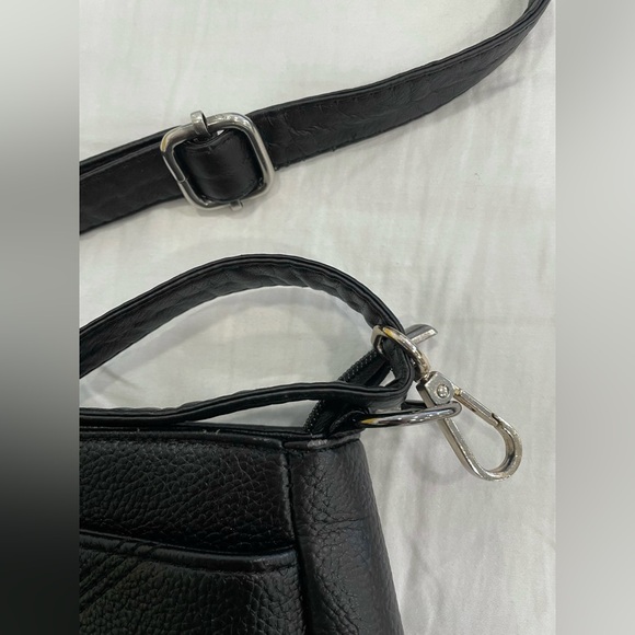 Elegant Black Cross Body Bag - Picture 3 of 16